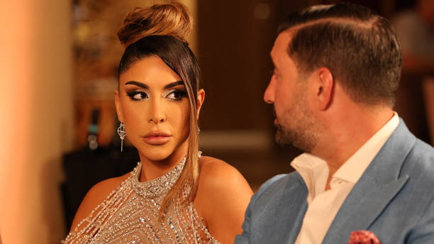 Les Real Housewives de Dubaï Saison 2 Épisode 12 S02E12 Confidences avec un thé