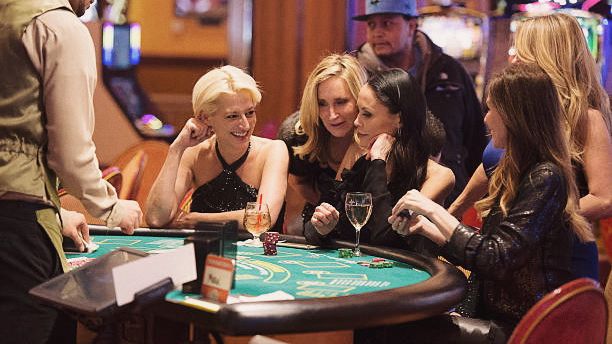 RHONY The Real Housewives of New York City S08E16 saison 8 épisode 16 La comtesse se fiance
